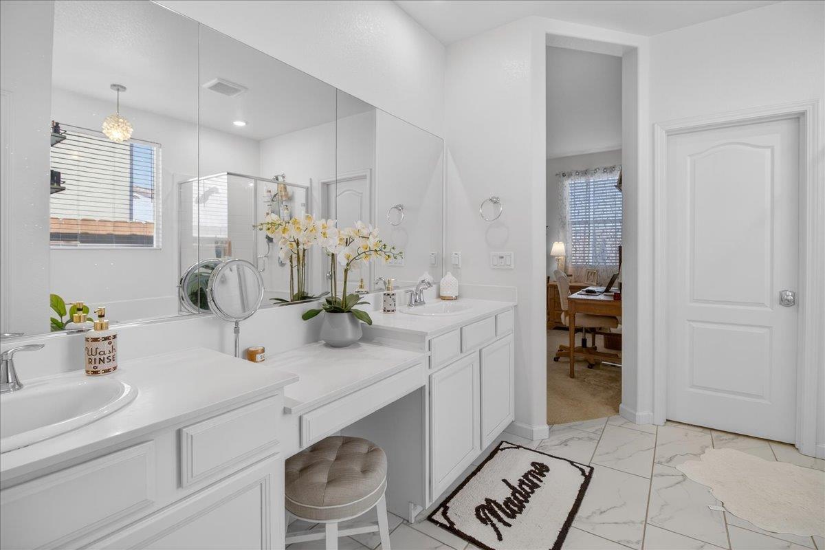 Detail Gallery Image 12 of 21 For 1120 Third St, San Juan Bautista,  CA 95045 - 3 Beds | 2 Baths