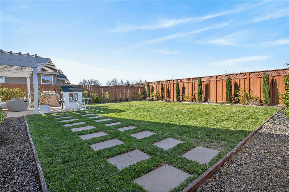 Detail Gallery Image 17 of 21 For 1120 Third St, San Juan Bautista,  CA 95045 - 3 Beds | 2 Baths