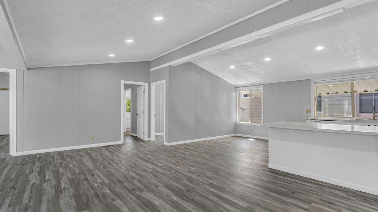 Detail Gallery Image 11 of 35 For 353 Mill Pond #353,  San Jose,  CA 95125 - 2 Beds | 2 Baths