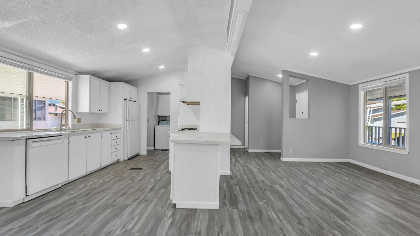 Detail Gallery Image 12 of 35 For 353 Mill Pond #353,  San Jose,  CA 95125 - 2 Beds | 2 Baths