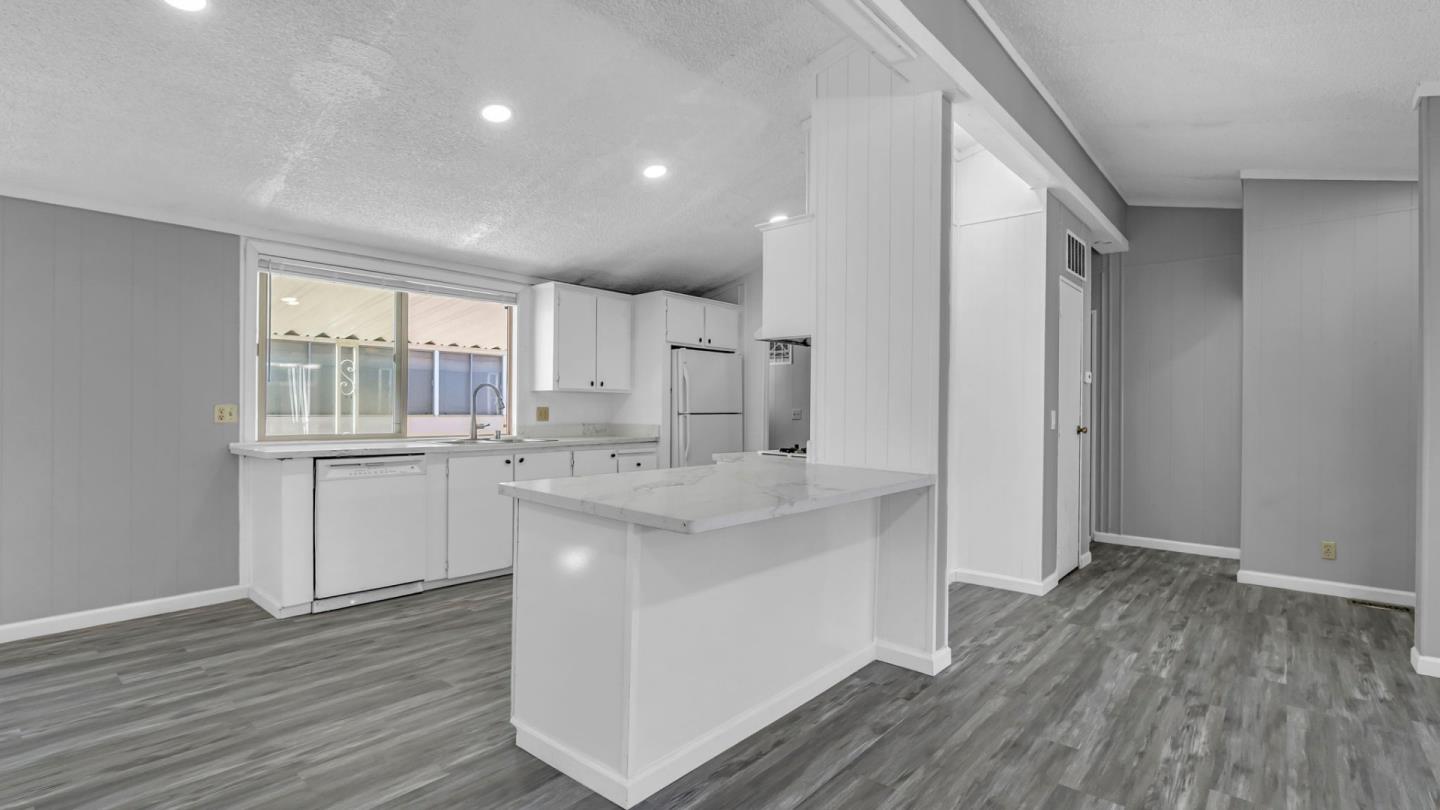 Detail Gallery Image 13 of 35 For 353 Mill Pond #353,  San Jose,  CA 95125 - 2 Beds | 2 Baths