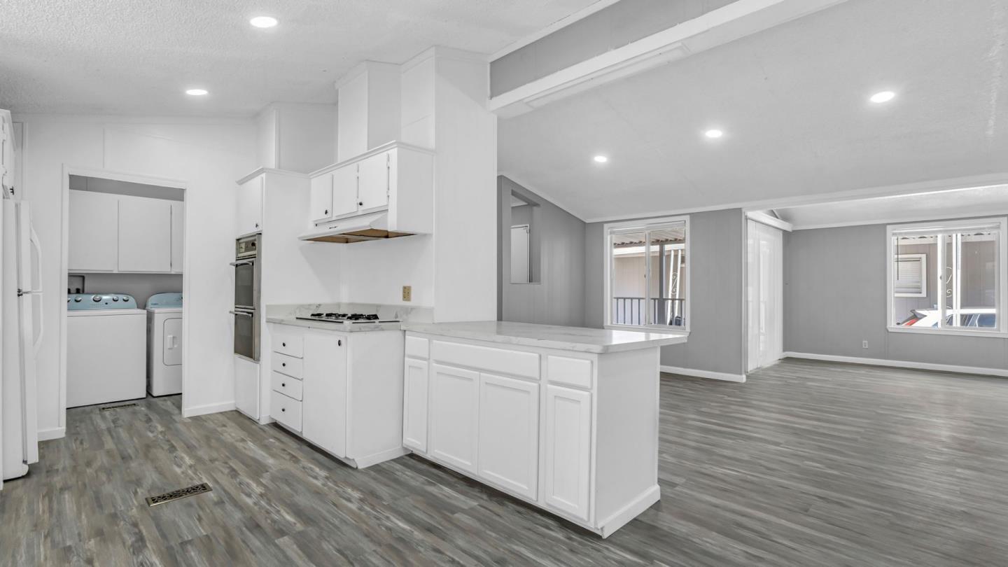 Detail Gallery Image 15 of 35 For 353 Mill Pond #353,  San Jose,  CA 95125 - 2 Beds | 2 Baths