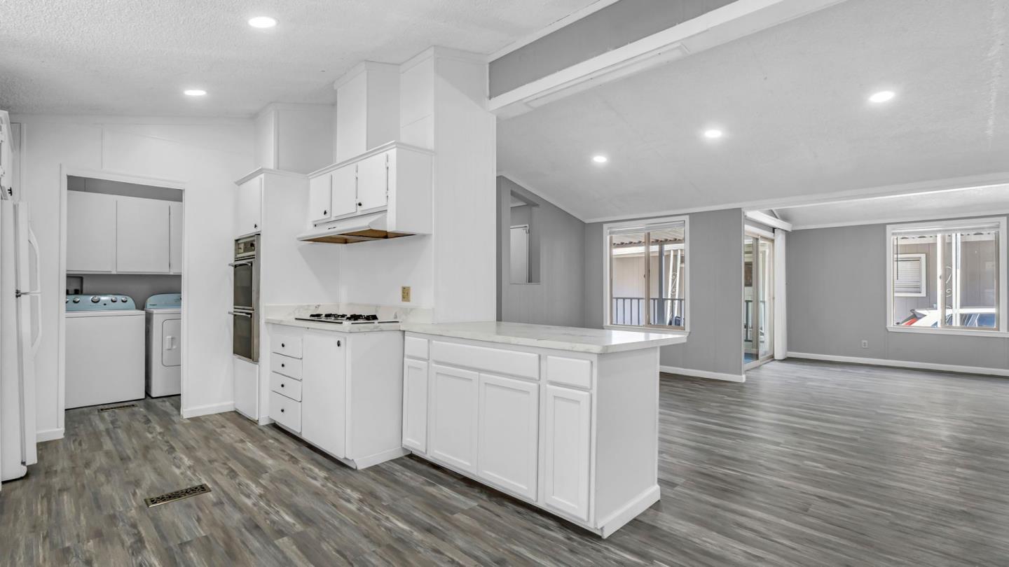 Detail Gallery Image 16 of 35 For 353 Mill Pond #353,  San Jose,  CA 95125 - 2 Beds | 2 Baths