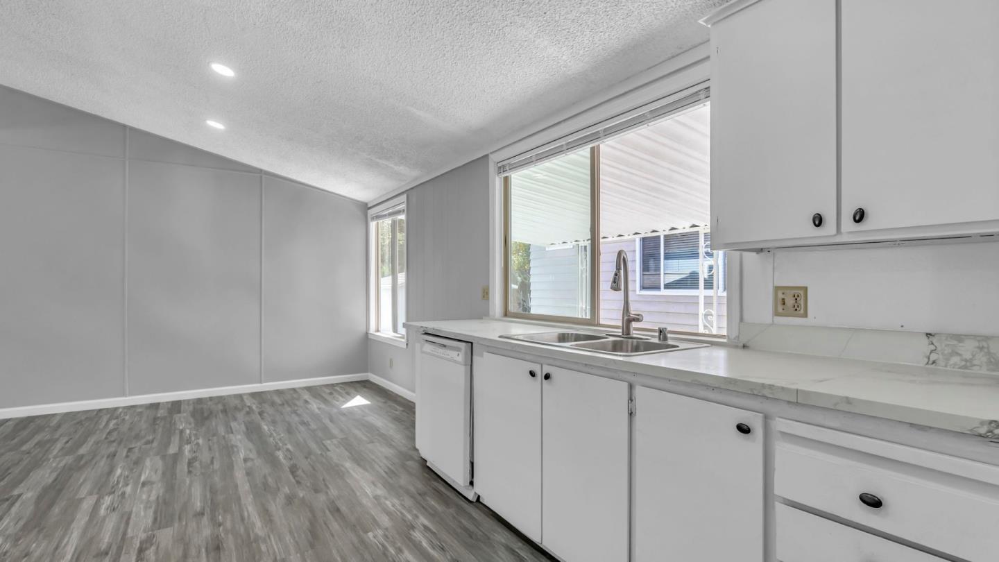 Detail Gallery Image 20 of 35 For 353 Mill Pond #353,  San Jose,  CA 95125 - 2 Beds | 2 Baths