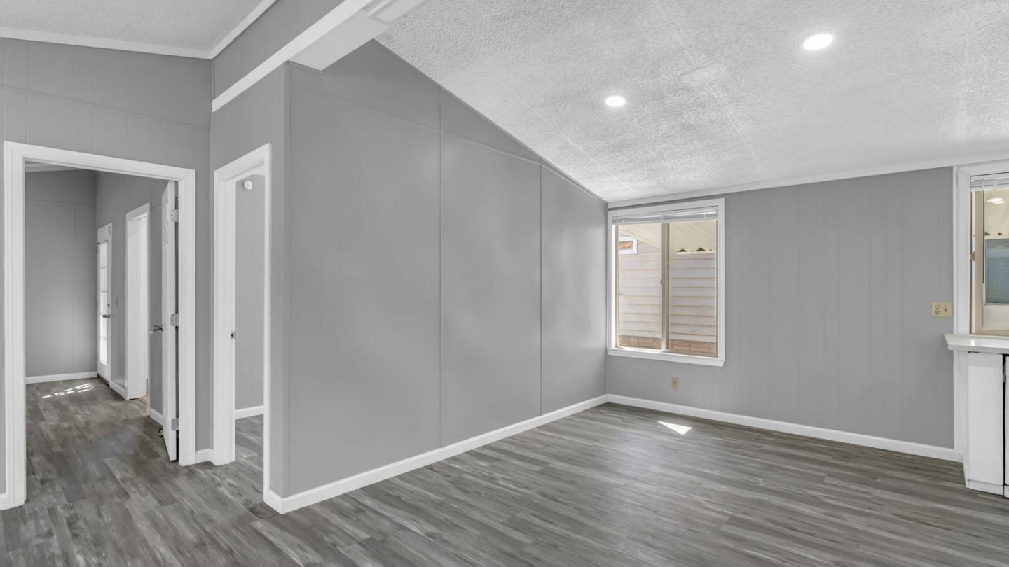 Detail Gallery Image 24 of 35 For 353 Mill Pond #353,  San Jose,  CA 95125 - 2 Beds | 2 Baths