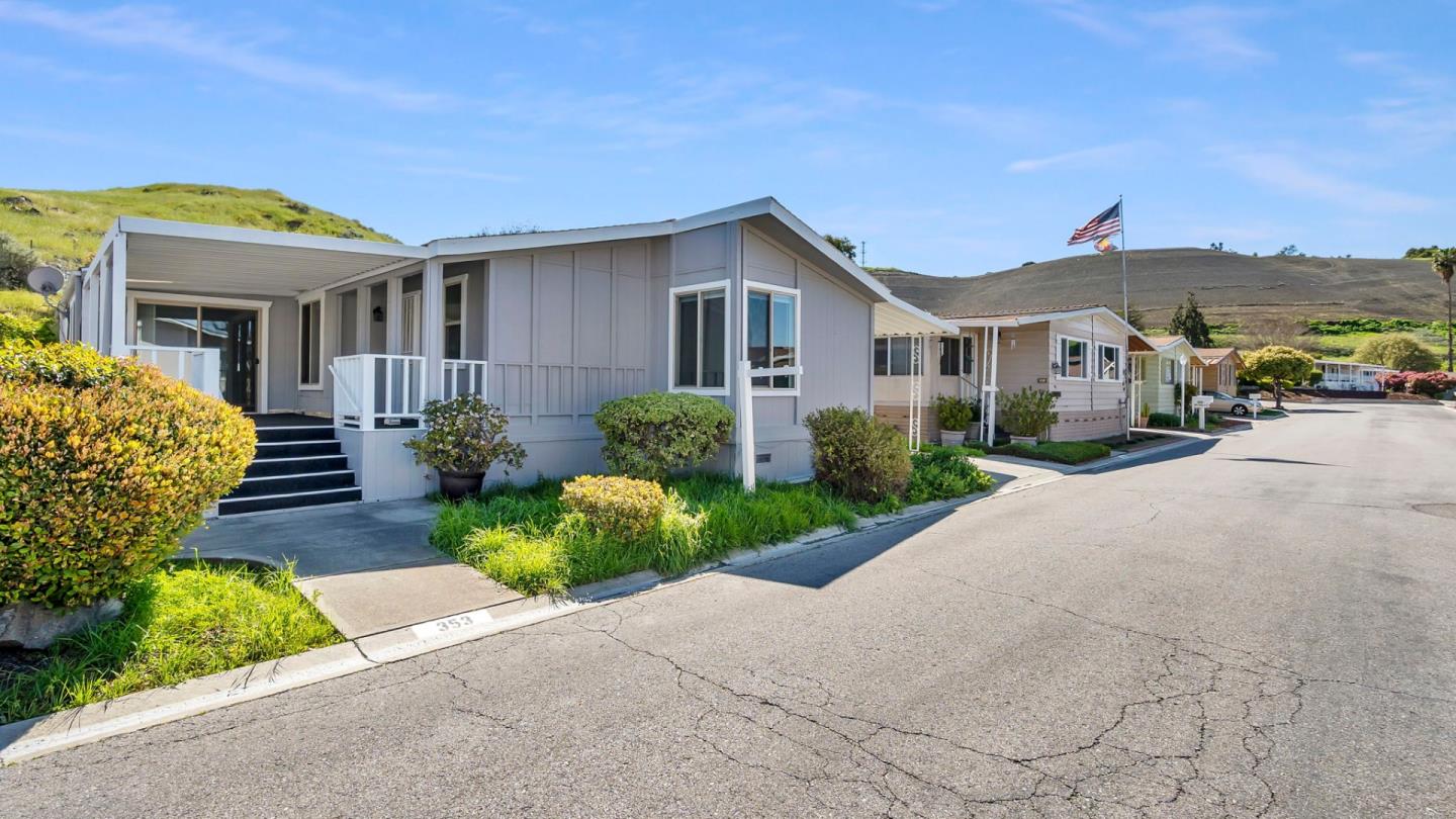 Detail Gallery Image 3 of 35 For 353 Mill Pond #353,  San Jose,  CA 95125 - 2 Beds | 2 Baths