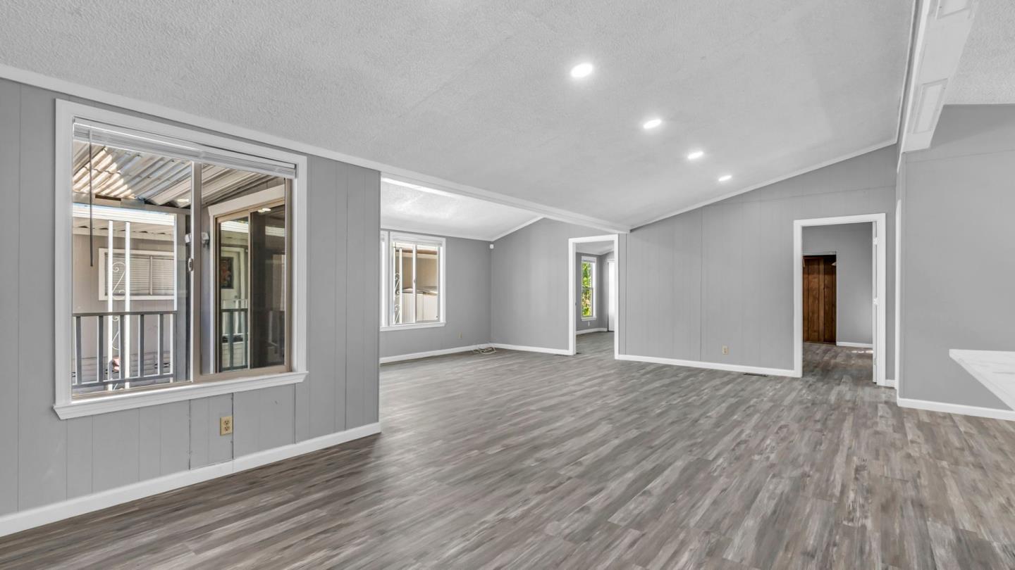 Detail Gallery Image 32 of 35 For 353 Mill Pond #353,  San Jose,  CA 95125 - 2 Beds | 2 Baths