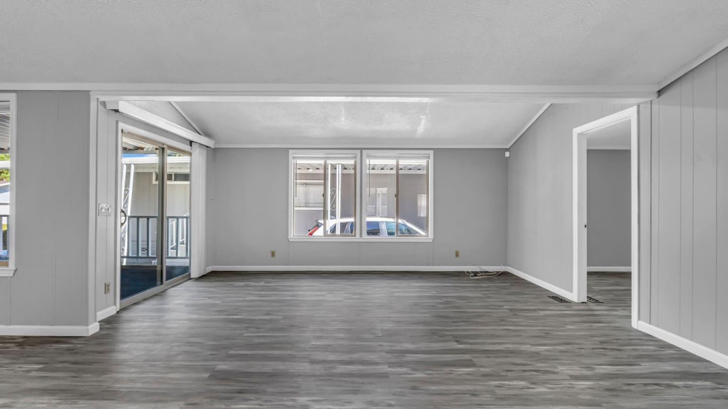 Detail Gallery Image 9 of 35 For 353 Mill Pond #353,  San Jose,  CA 95125 - 2 Beds | 2 Baths