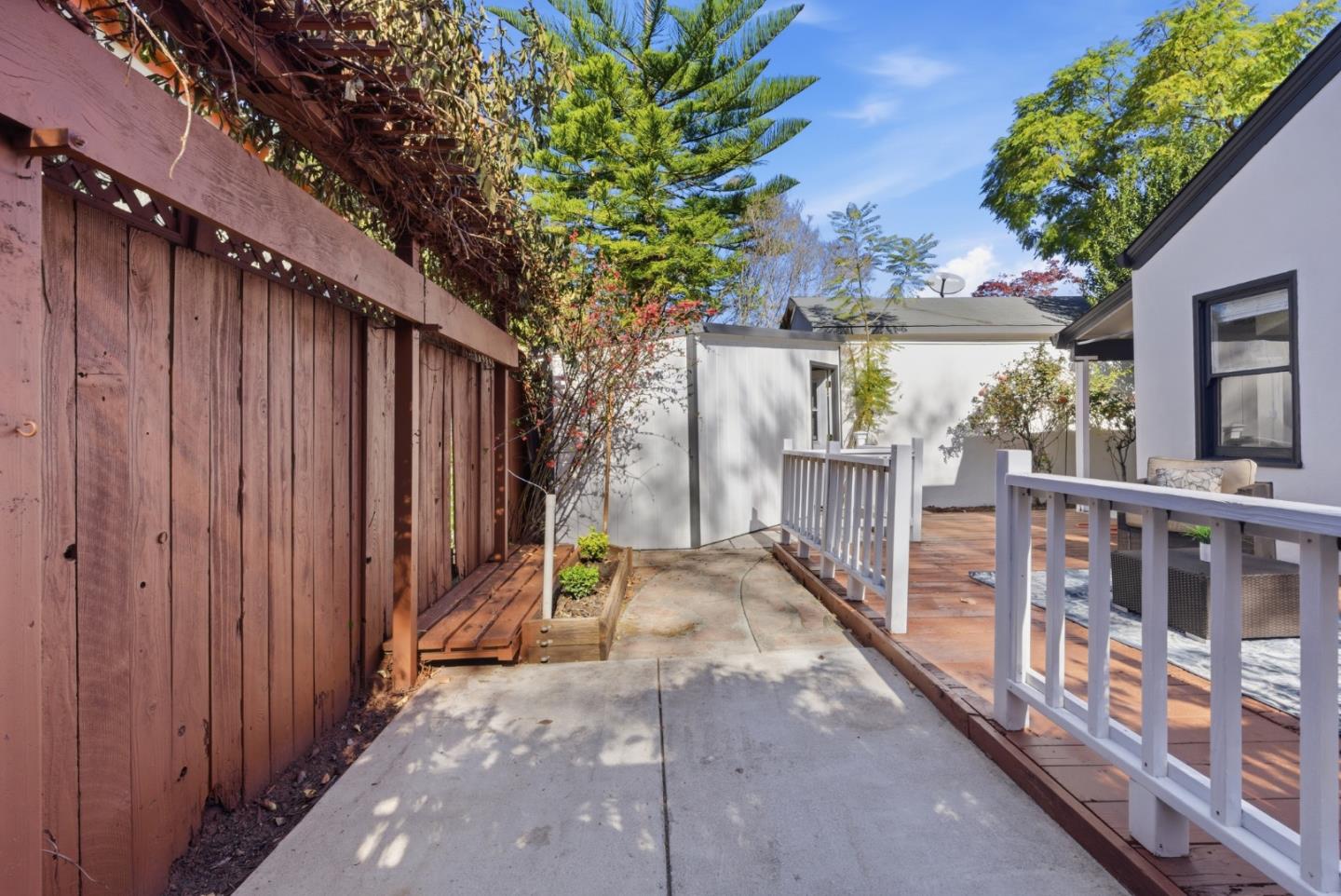 Detail Gallery Image 31 of 42 For 711 Emerson Ct, San Jose,  CA 95126 - 3 Beds | 1 Baths