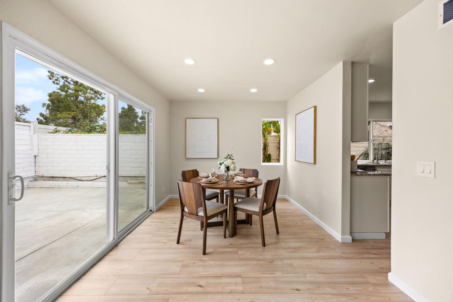 Detail Gallery Image 5 of 23 For 7774 Gaston Dr, San Diego,  CA 92126 - 3 Beds | 2 Baths