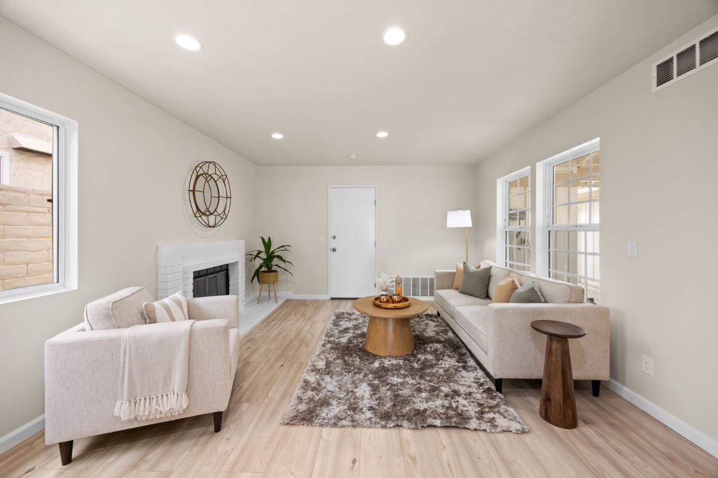Detail Gallery Image 9 of 23 For 7774 Gaston Dr, San Diego,  CA 92126 - 3 Beds | 2 Baths
