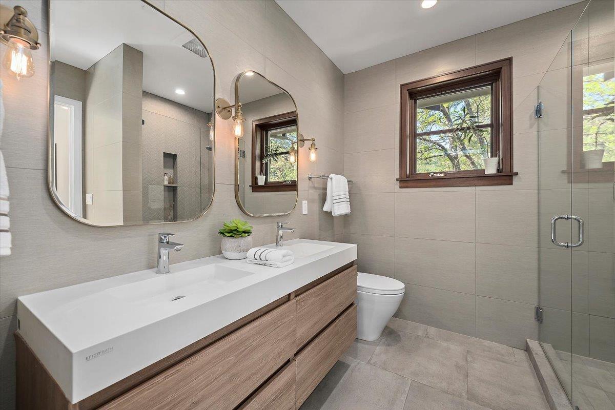 Detail Gallery Image 12 of 40 For 68 Fairview Plz, Los Gatos,  CA 95030 - 4 Beds | 3 Baths