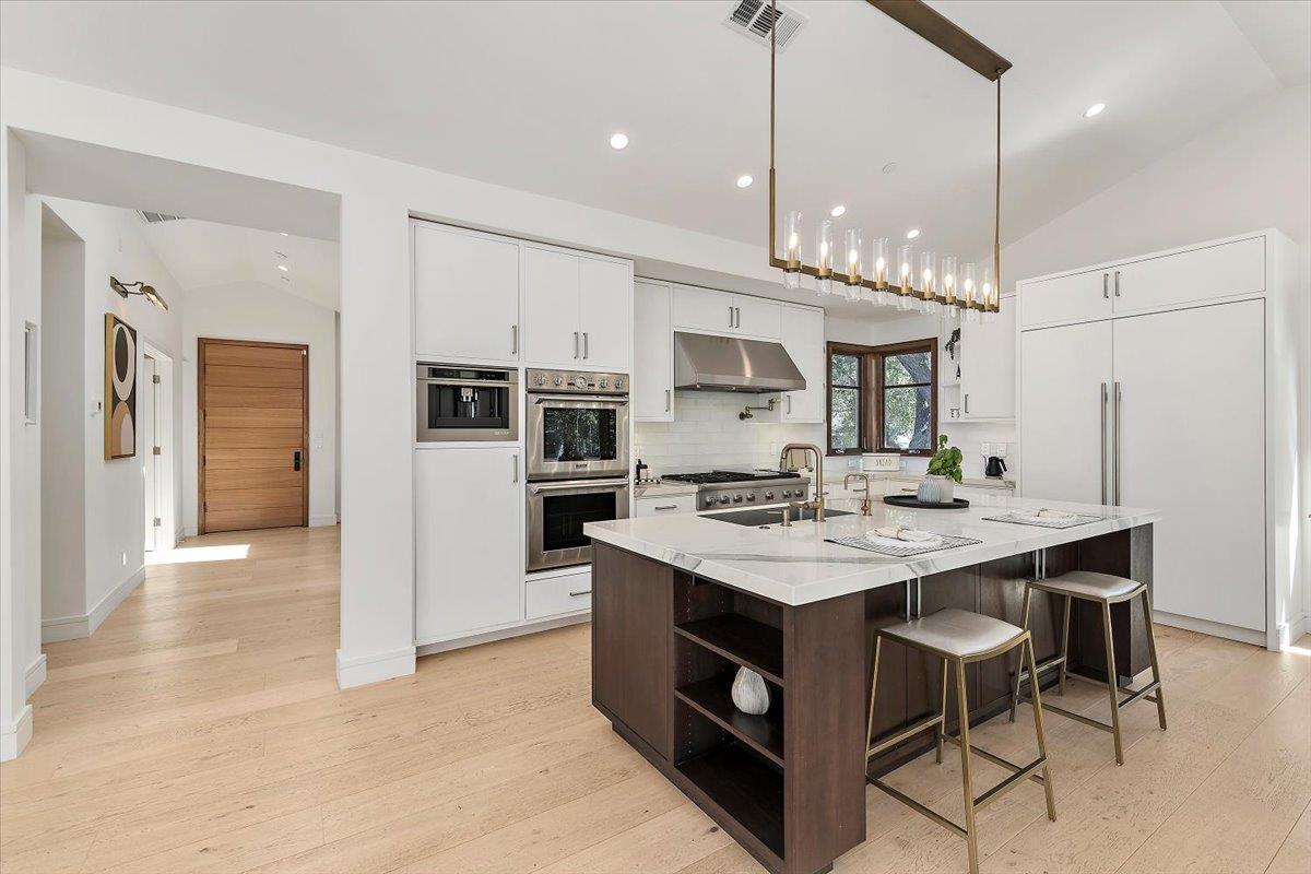 Detail Gallery Image 14 of 40 For 68 Fairview Plz, Los Gatos,  CA 95030 - 4 Beds | 3 Baths