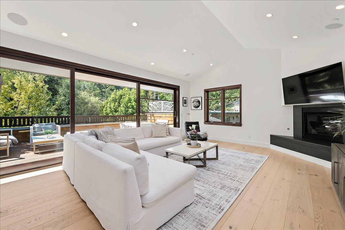 Detail Gallery Image 3 of 40 For 68 Fairview Plz, Los Gatos,  CA 95030 - 4 Beds | 3 Baths