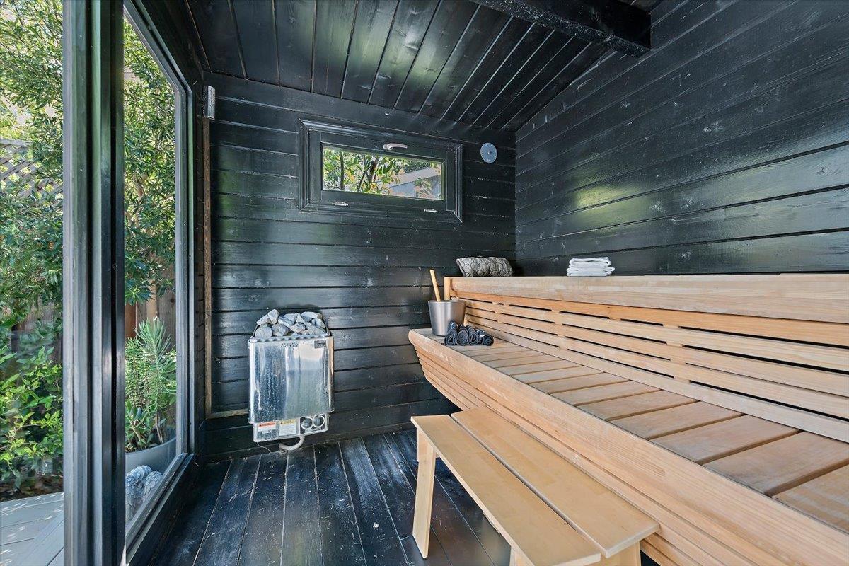 Detail Gallery Image 35 of 40 For 68 Fairview Plz, Los Gatos,  CA 95030 - 4 Beds | 3 Baths