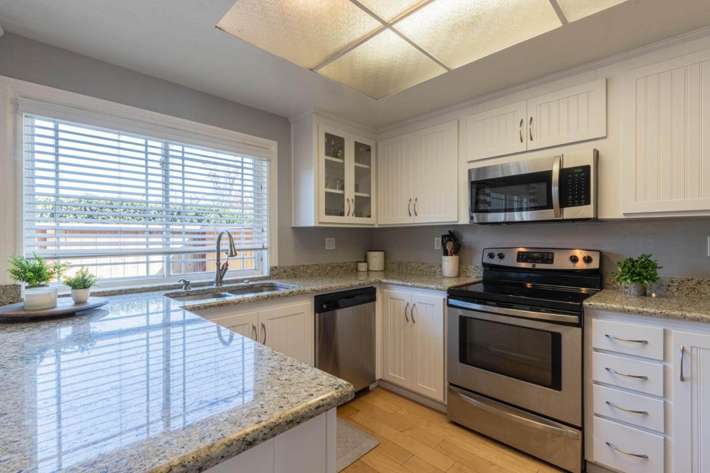 Detail Gallery Image 12 of 34 For 19311 Creekside Cir, Salinas,  CA 93908 - 2 Beds | 1/1 Baths