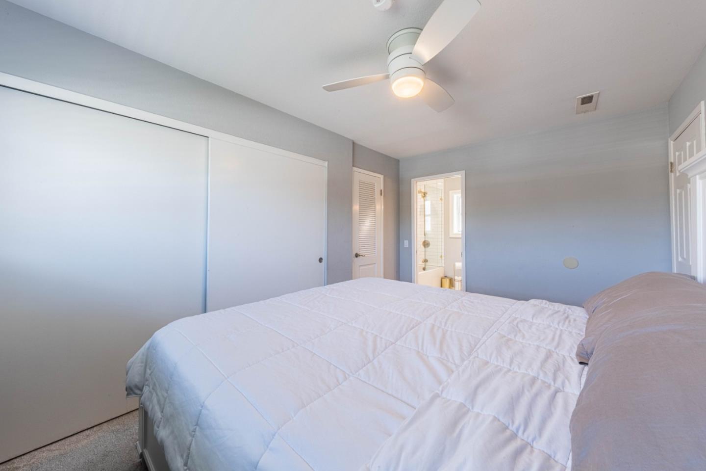 Detail Gallery Image 20 of 34 For 19311 Creekside Cir, Salinas,  CA 93908 - 2 Beds | 1/1 Baths