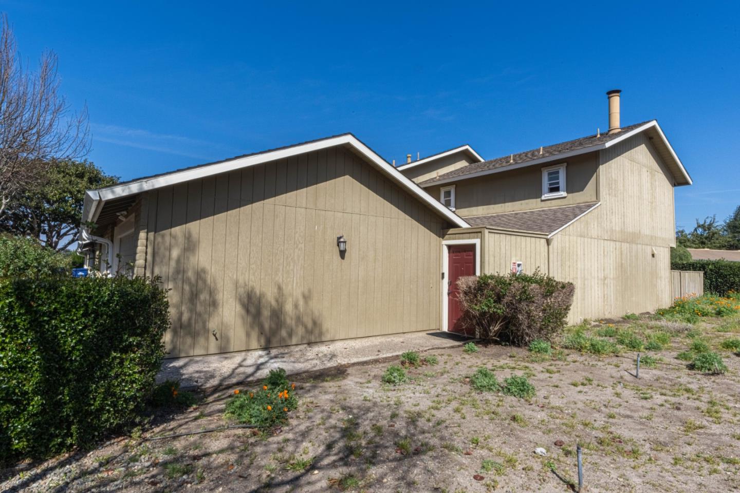 Detail Gallery Image 28 of 34 For 19311 Creekside Cir, Salinas,  CA 93908 - 2 Beds | 1/1 Baths