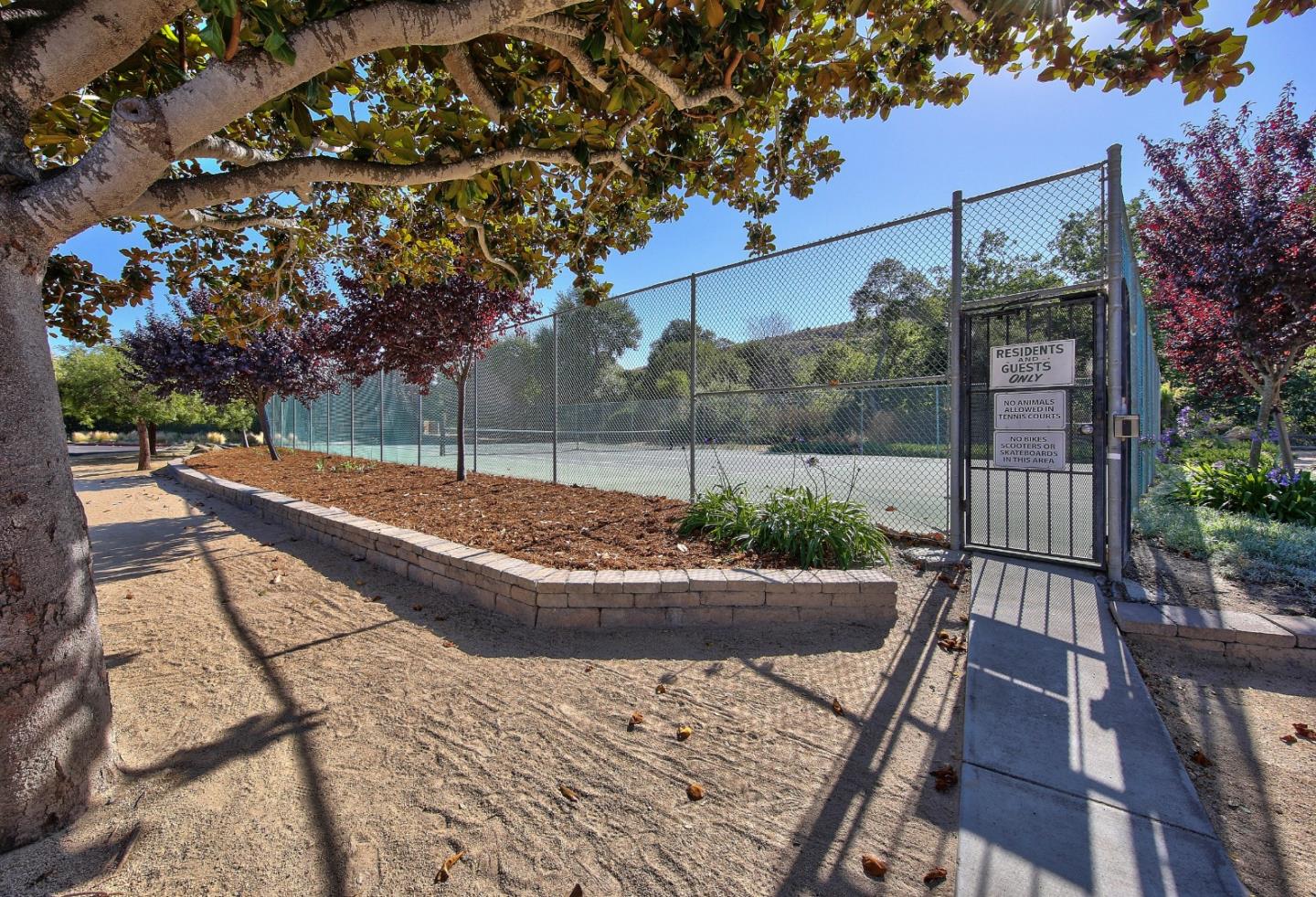 Detail Gallery Image 31 of 34 For 19311 Creekside Cir, Salinas,  CA 93908 - 2 Beds | 1/1 Baths