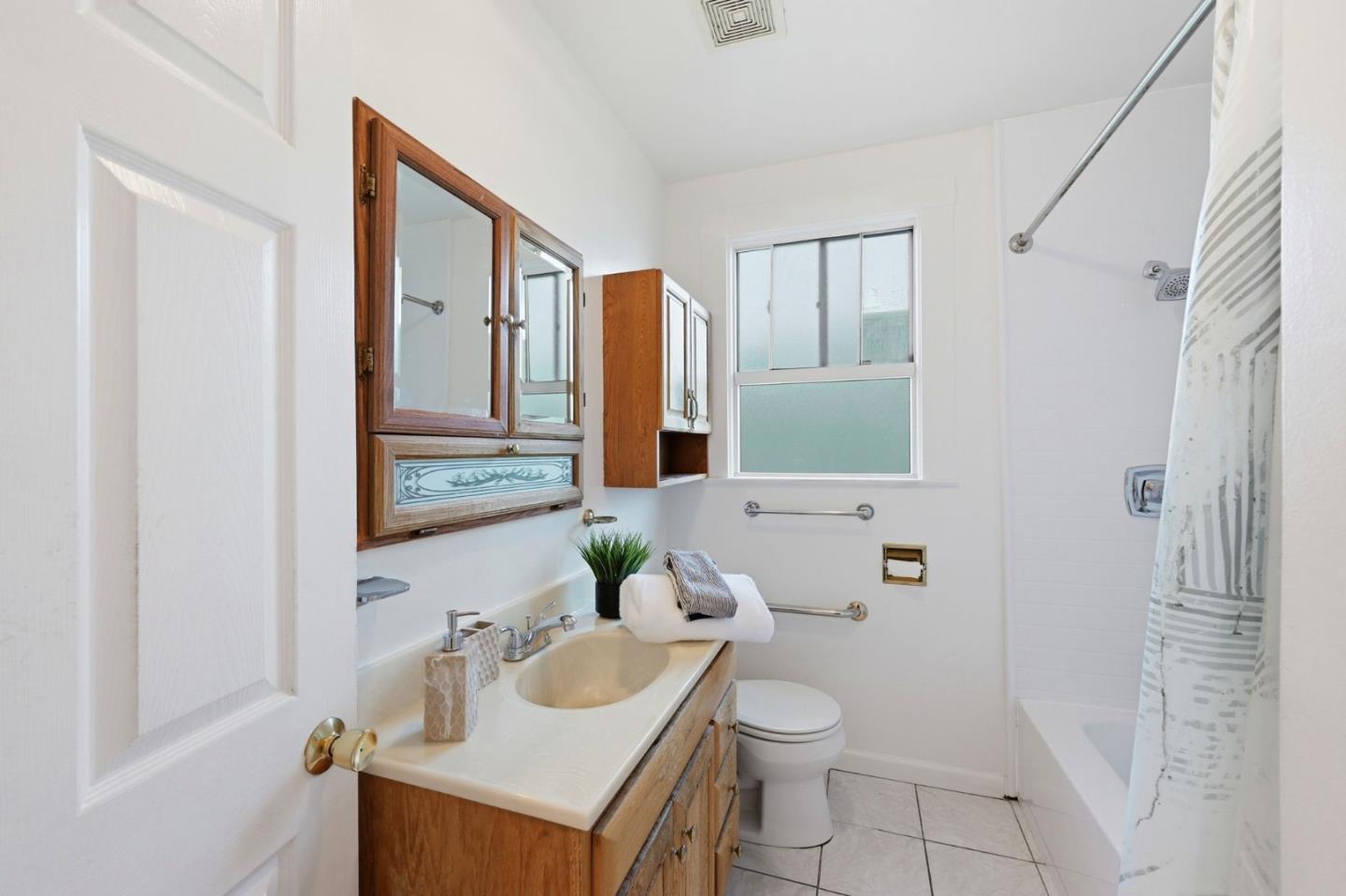 Detail Gallery Image 21 of 41 For 315 College Ave, San Francisco,  CA 94112 - 3 Beds | 2 Baths