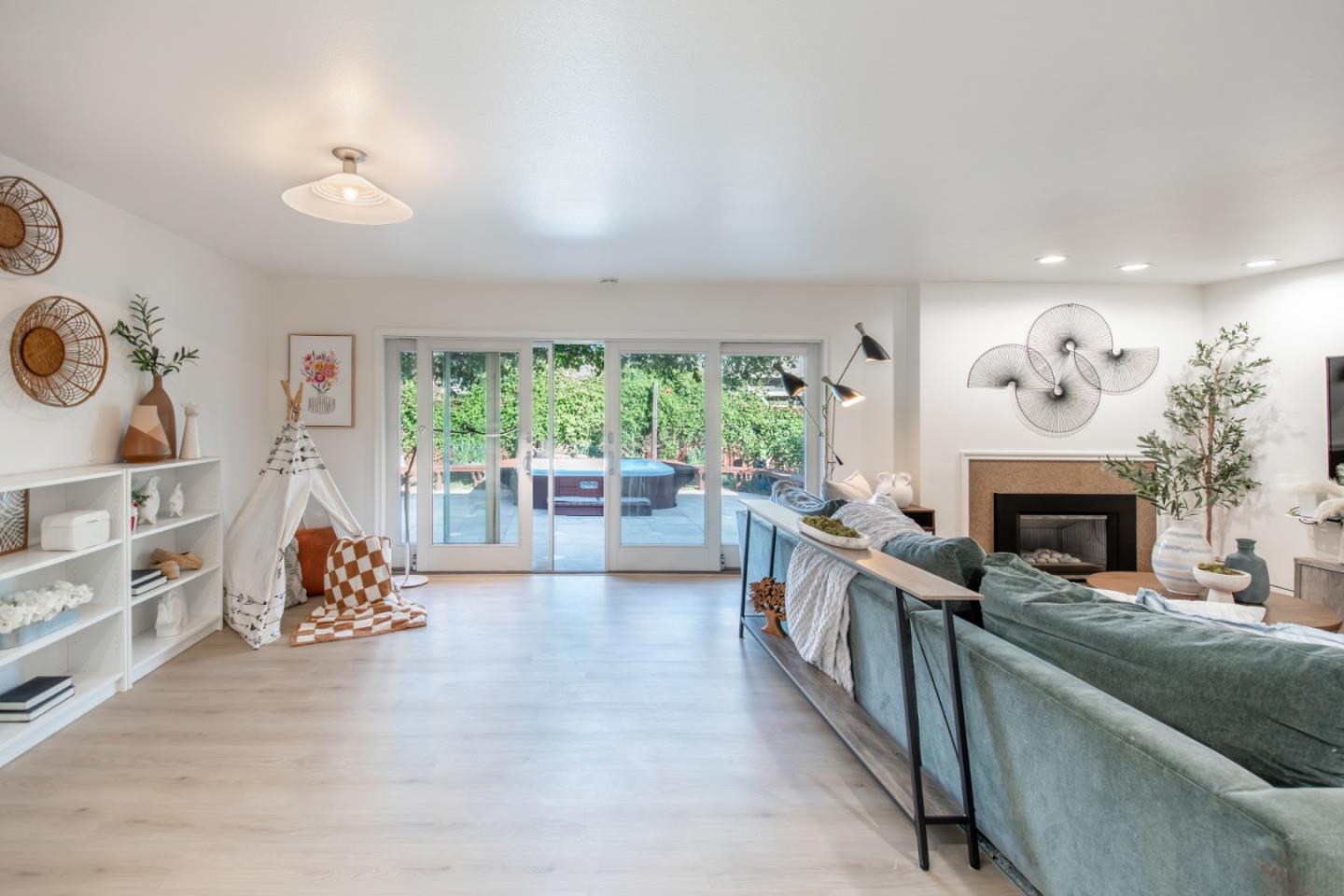 Detail Gallery Image 12 of 50 For 1596 Bonnie Joy Ave, San Jose,  CA 95129 - 3 Beds | 2 Baths