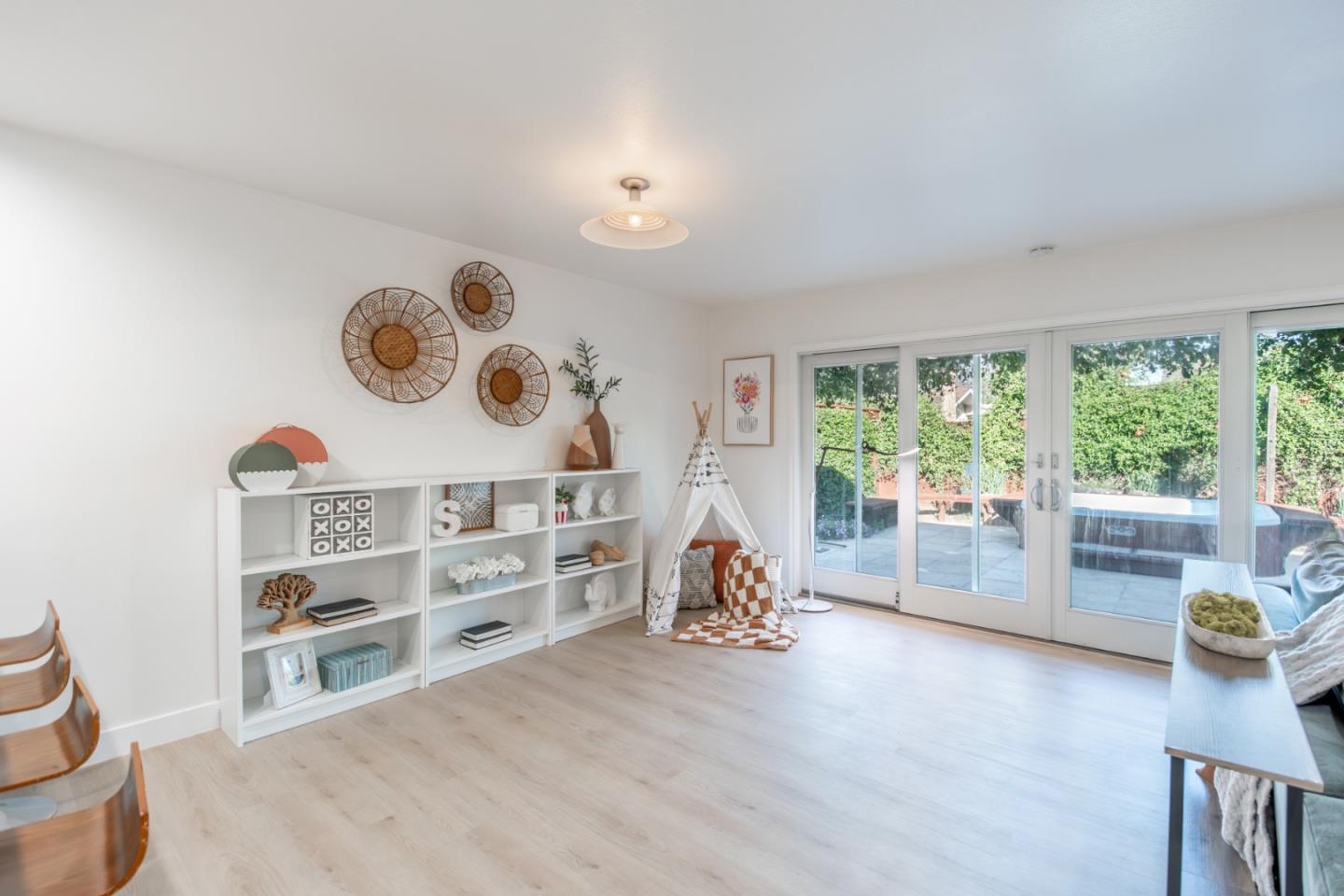 Detail Gallery Image 14 of 50 For 1596 Bonnie Joy Ave, San Jose,  CA 95129 - 3 Beds | 2 Baths