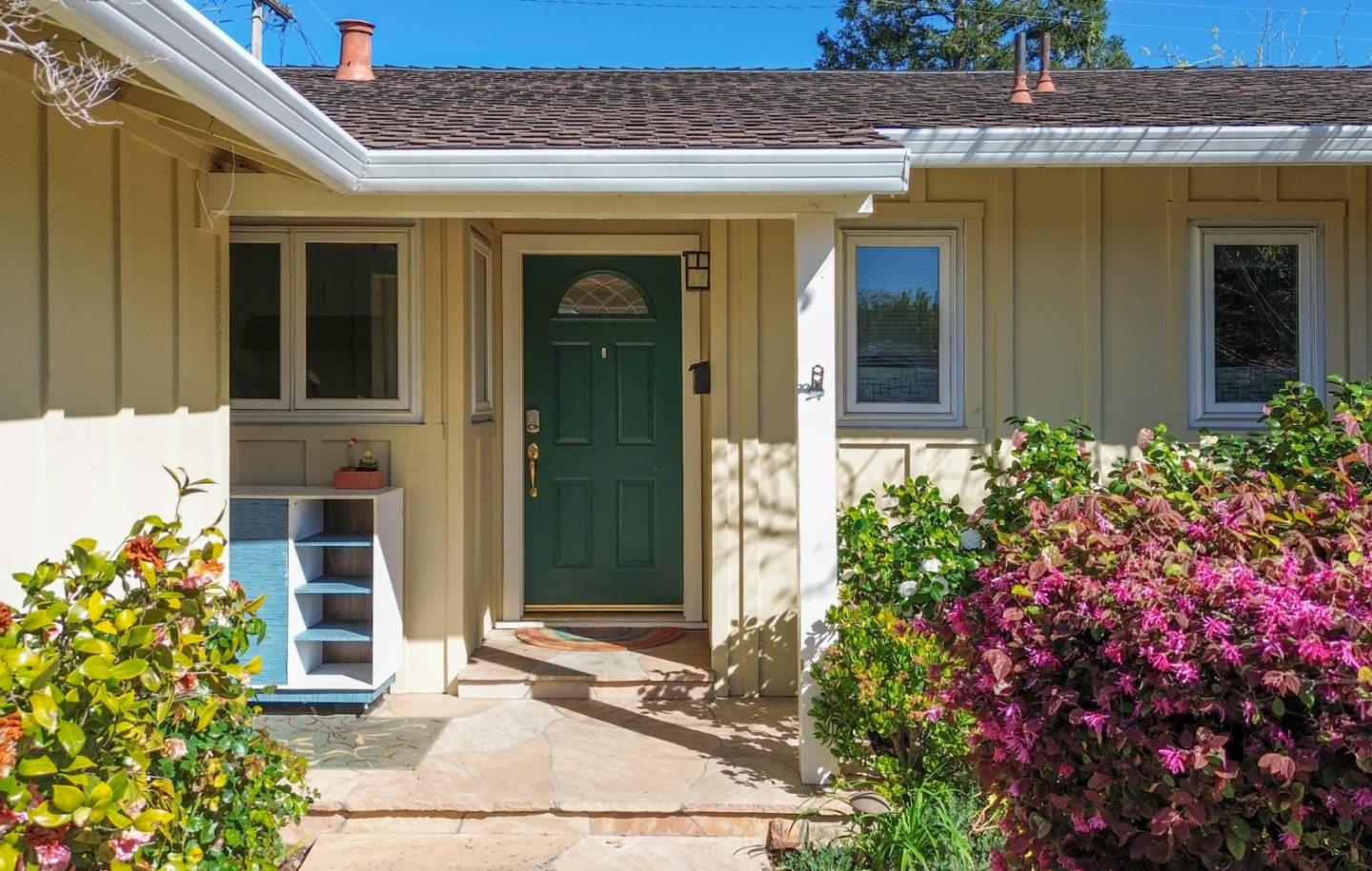 Detail Gallery Image 4 of 50 For 1596 Bonnie Joy Ave, San Jose,  CA 95129 - 3 Beds | 2 Baths