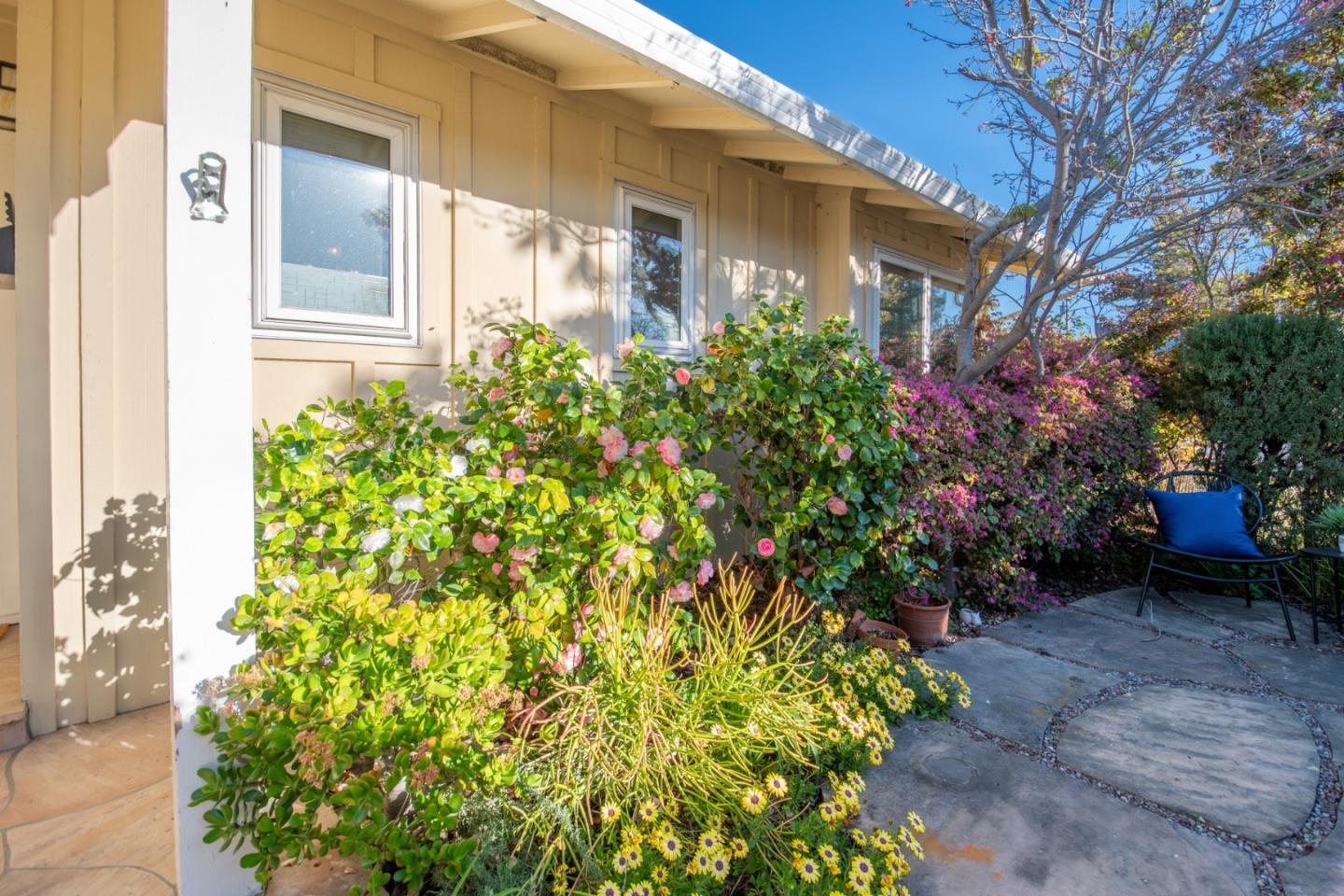 Detail Gallery Image 5 of 50 For 1596 Bonnie Joy Ave, San Jose,  CA 95129 - 3 Beds | 2 Baths