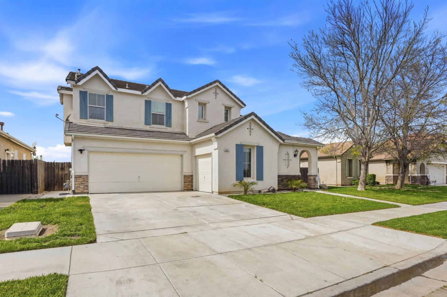 Detail Gallery Image 2 of 51 For 381 Honeybell St, Los Banos,  CA 93635 - 6 Beds | 2/1 Baths