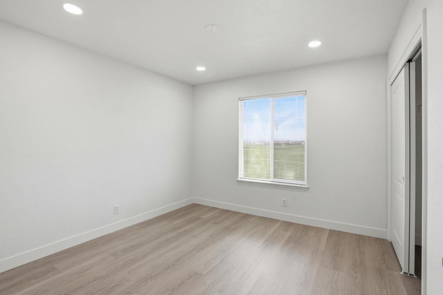 Detail Gallery Image 24 of 51 For 381 Honeybell St, Los Banos,  CA 93635 - 6 Beds | 2/1 Baths