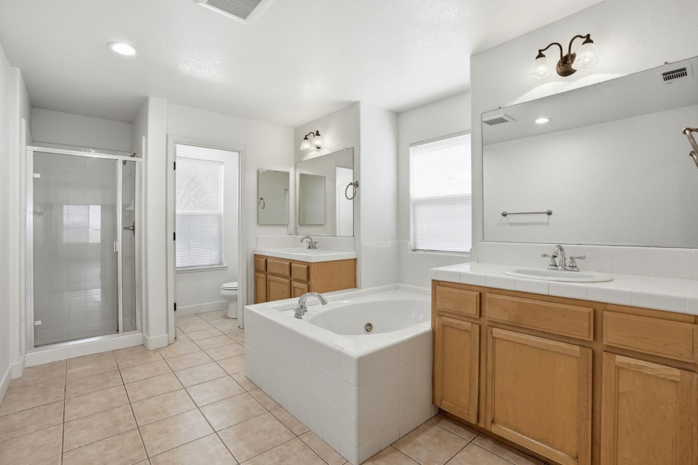 Detail Gallery Image 37 of 51 For 381 Honeybell St, Los Banos,  CA 93635 - 6 Beds | 2/1 Baths