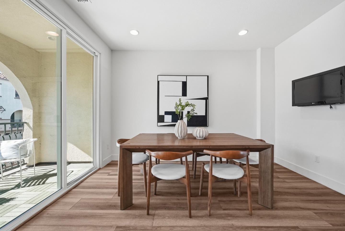 Detail Gallery Image 13 of 39 For 37616 Pimento Cmn, Fremont,  CA 94536 - 4 Beds | 3/1 Baths