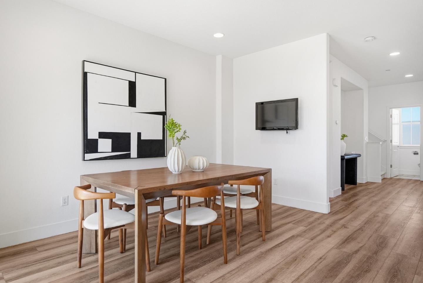 Detail Gallery Image 14 of 39 For 37616 Pimento Cmn, Fremont,  CA 94536 - 4 Beds | 3/1 Baths