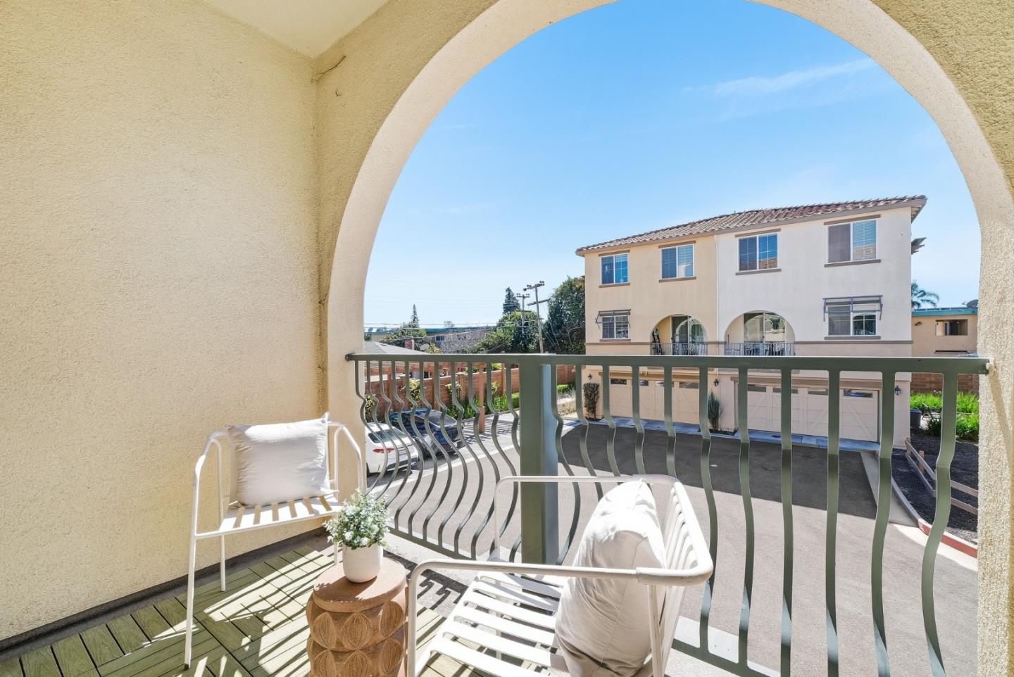 Detail Gallery Image 16 of 39 For 37616 Pimento Cmn, Fremont,  CA 94536 - 4 Beds | 3/1 Baths