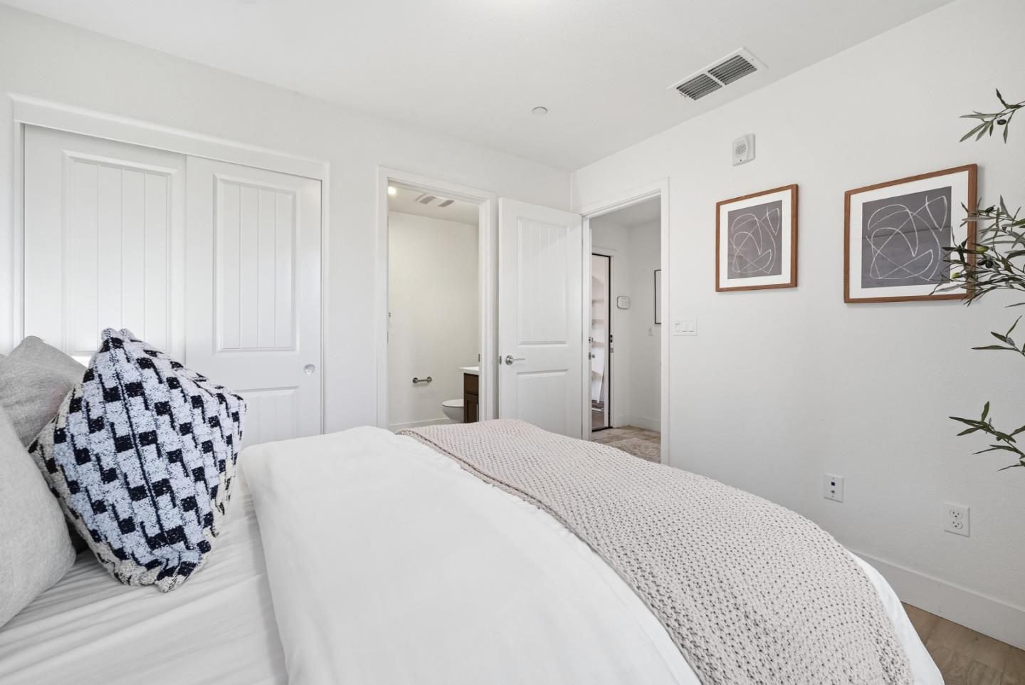 Detail Gallery Image 26 of 39 For 37616 Pimento Cmn, Fremont,  CA 94536 - 4 Beds | 3/1 Baths