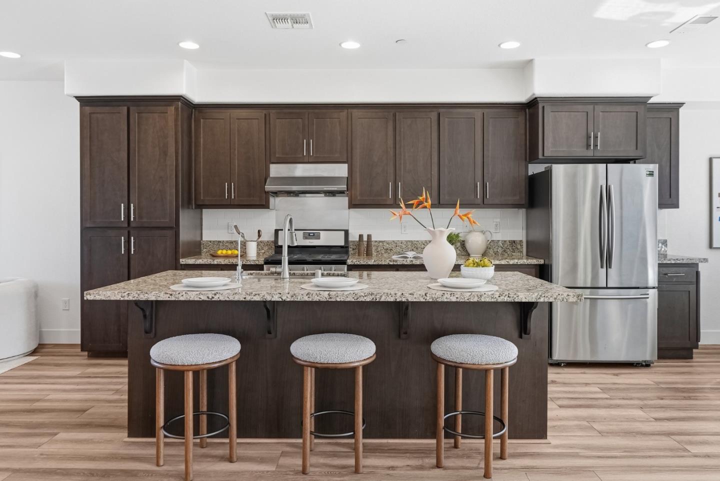 Detail Gallery Image 6 of 39 For 37616 Pimento Cmn, Fremont,  CA 94536 - 4 Beds | 3/1 Baths