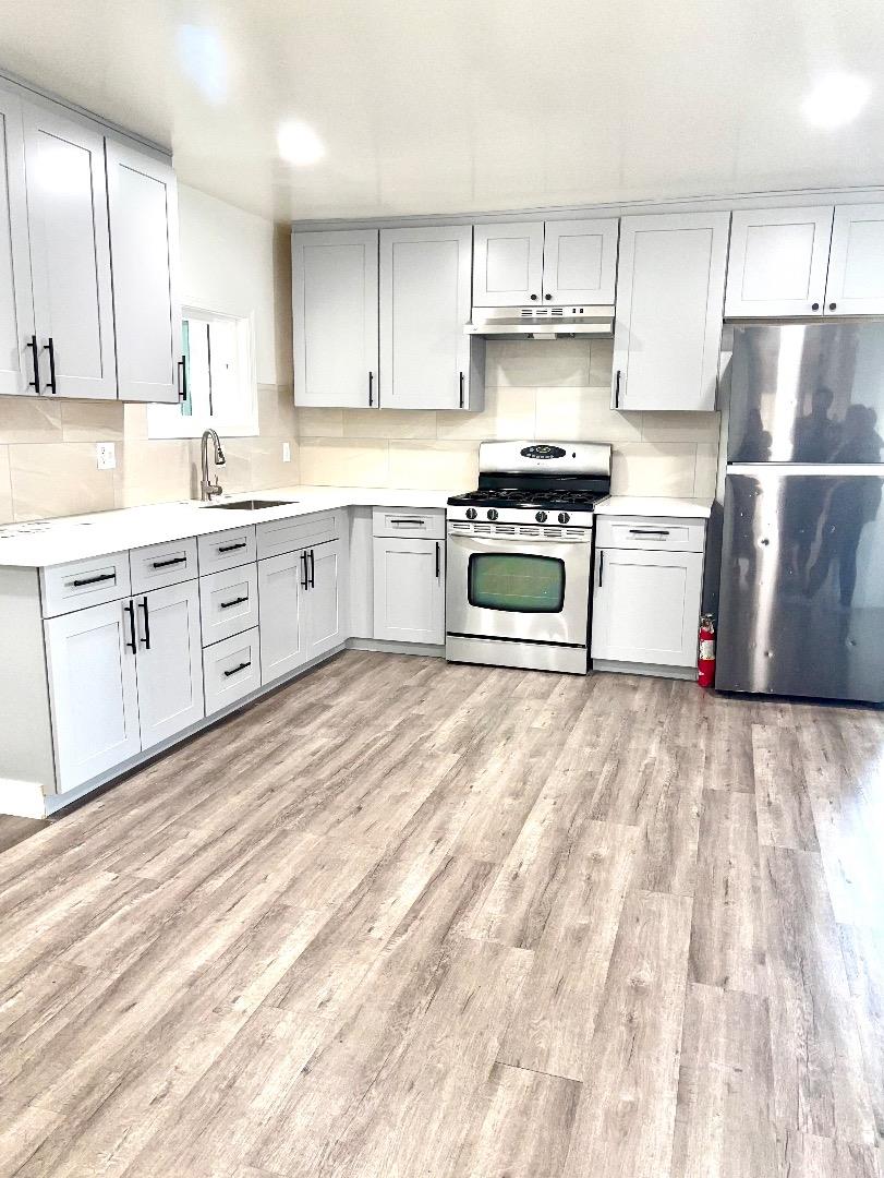 Detail Gallery Image 2 of 7 For 2151 Oakland #229,  San Jose,  CA 95131 - 4 Beds | 2 Baths