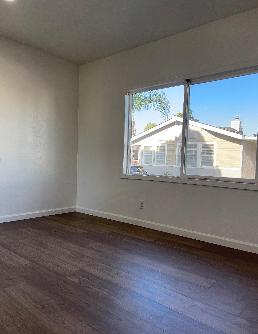 Detail Gallery Image 4 of 7 For 2151 Oakland #229,  San Jose,  CA 95131 - 4 Beds | 2 Baths