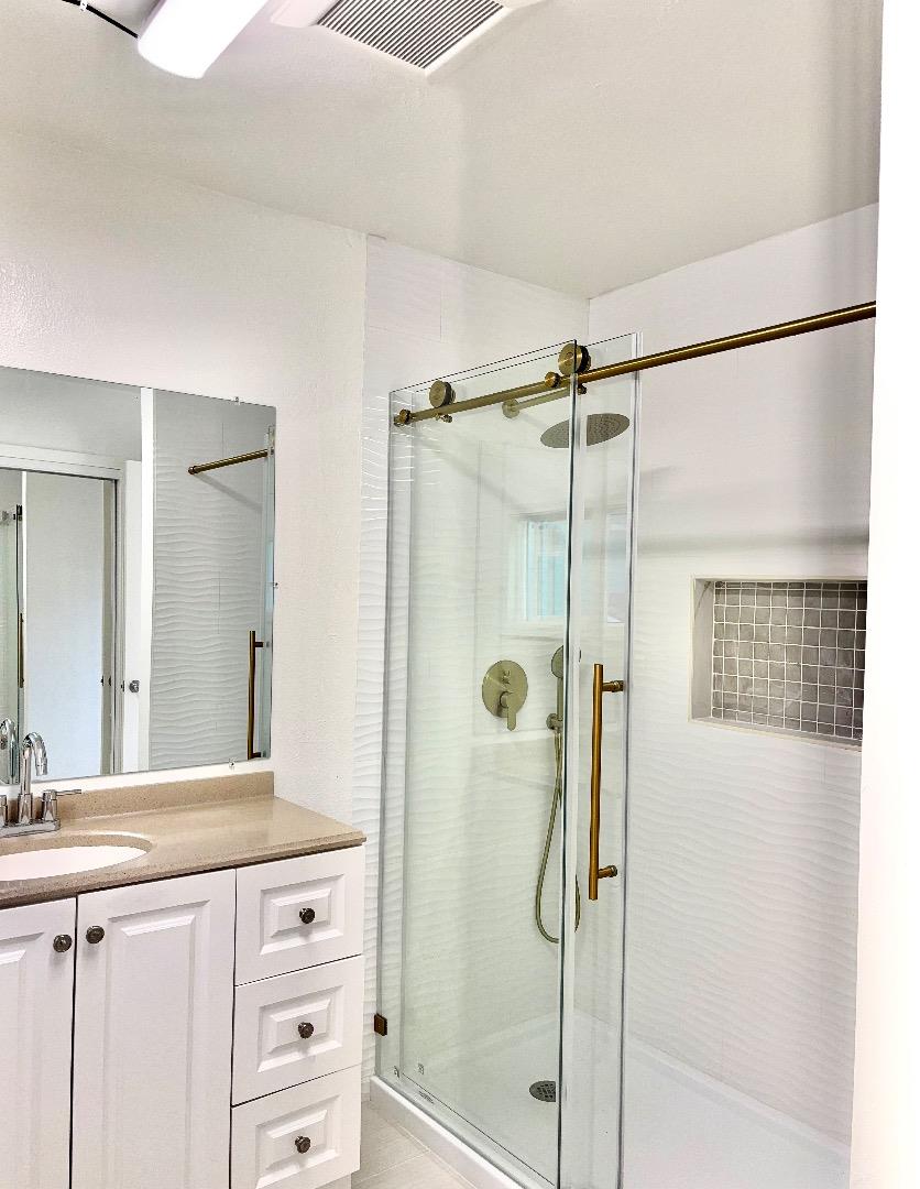 Detail Gallery Image 9 of 11 For 2151 Oakland #229,  San Jose,  CA 95131 - 4 Beds | 2 Baths