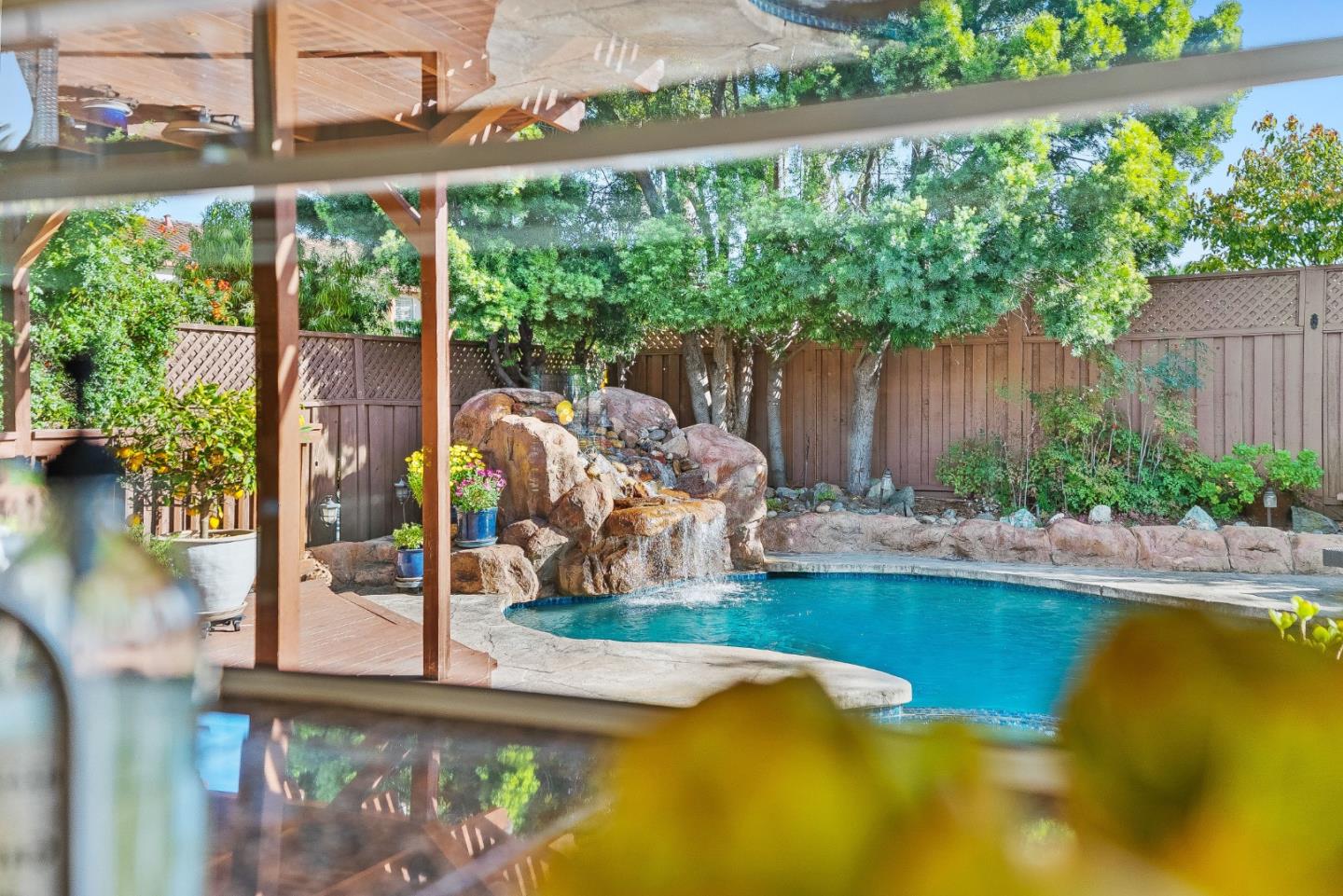 Detail Gallery Image 19 of 54 For 4008 Halkins Dr, San Jose,  CA 95124 - 4 Beds | 2/1 Baths