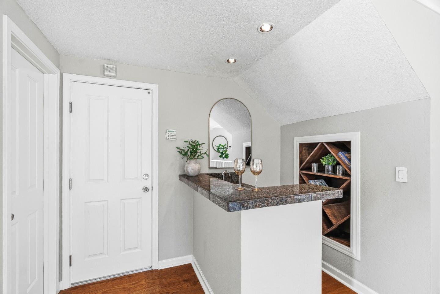 Detail Gallery Image 23 of 54 For 4008 Halkins Dr, San Jose,  CA 95124 - 4 Beds | 2/1 Baths