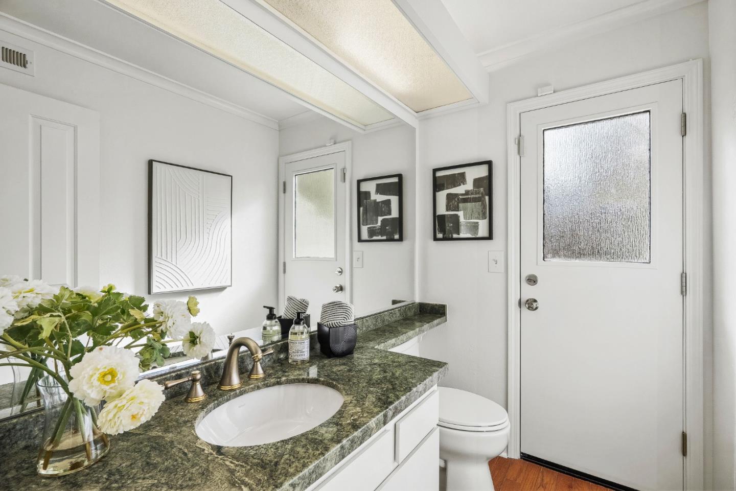 Detail Gallery Image 24 of 54 For 4008 Halkins Dr, San Jose,  CA 95124 - 4 Beds | 2/1 Baths