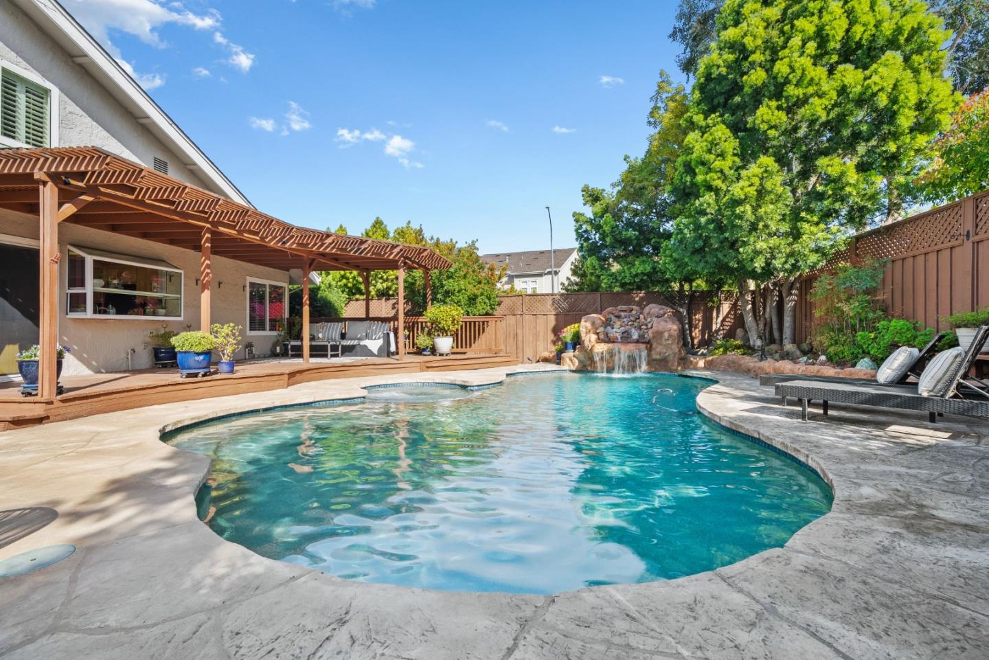 Detail Gallery Image 42 of 54 For 4008 Halkins Dr, San Jose,  CA 95124 - 4 Beds | 2/1 Baths