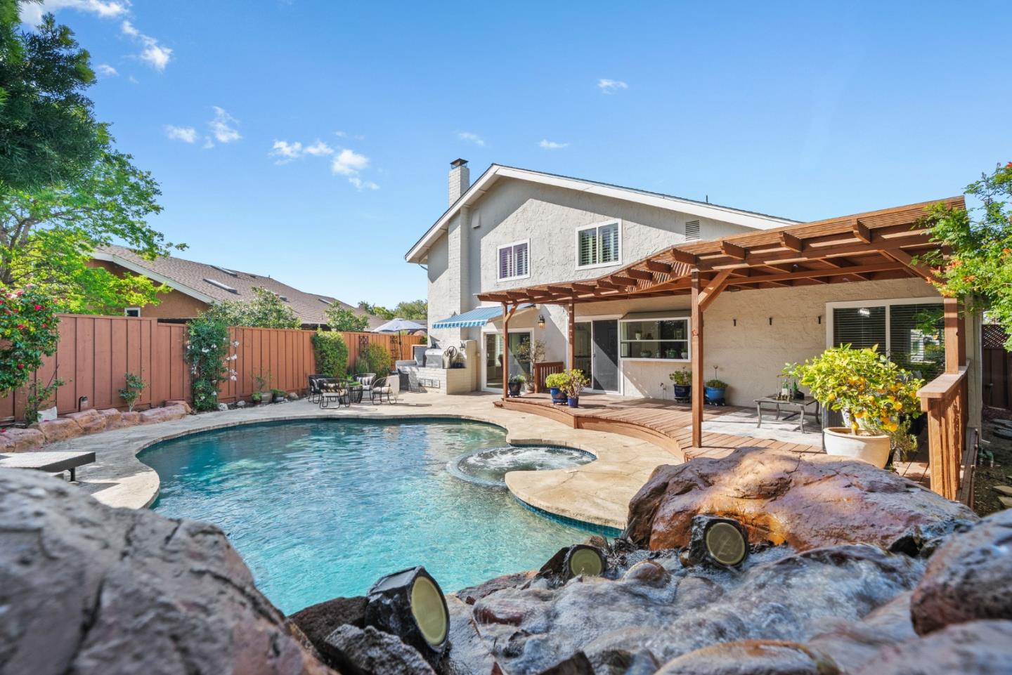 Detail Gallery Image 44 of 54 For 4008 Halkins Dr, San Jose,  CA 95124 - 4 Beds | 2/1 Baths