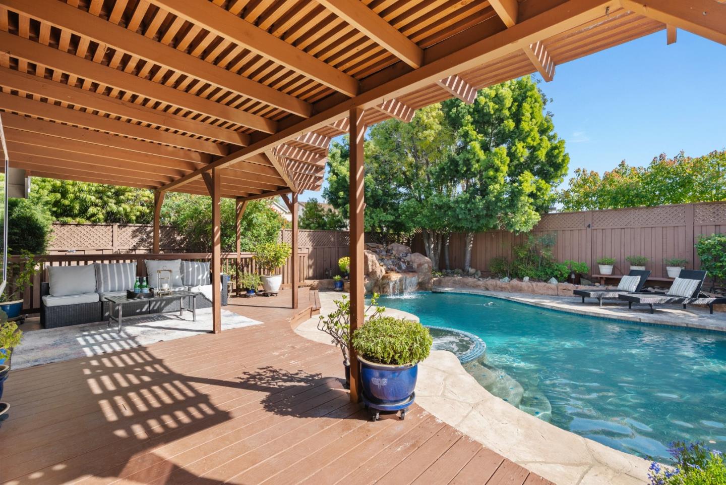 Detail Gallery Image 48 of 54 For 4008 Halkins Dr, San Jose,  CA 95124 - 4 Beds | 2/1 Baths