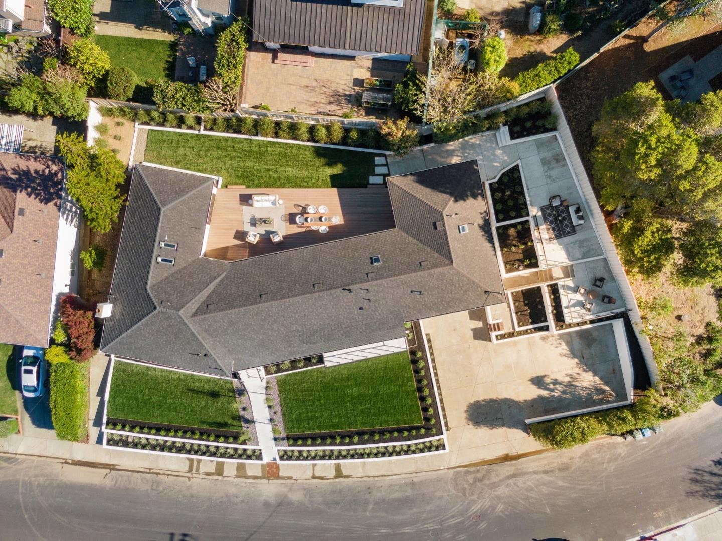 Detail Gallery Image 3 of 73 For 2741 Belmont Canyon Rd, Belmont,  CA 94002 - 4 Beds | 2/1 Baths