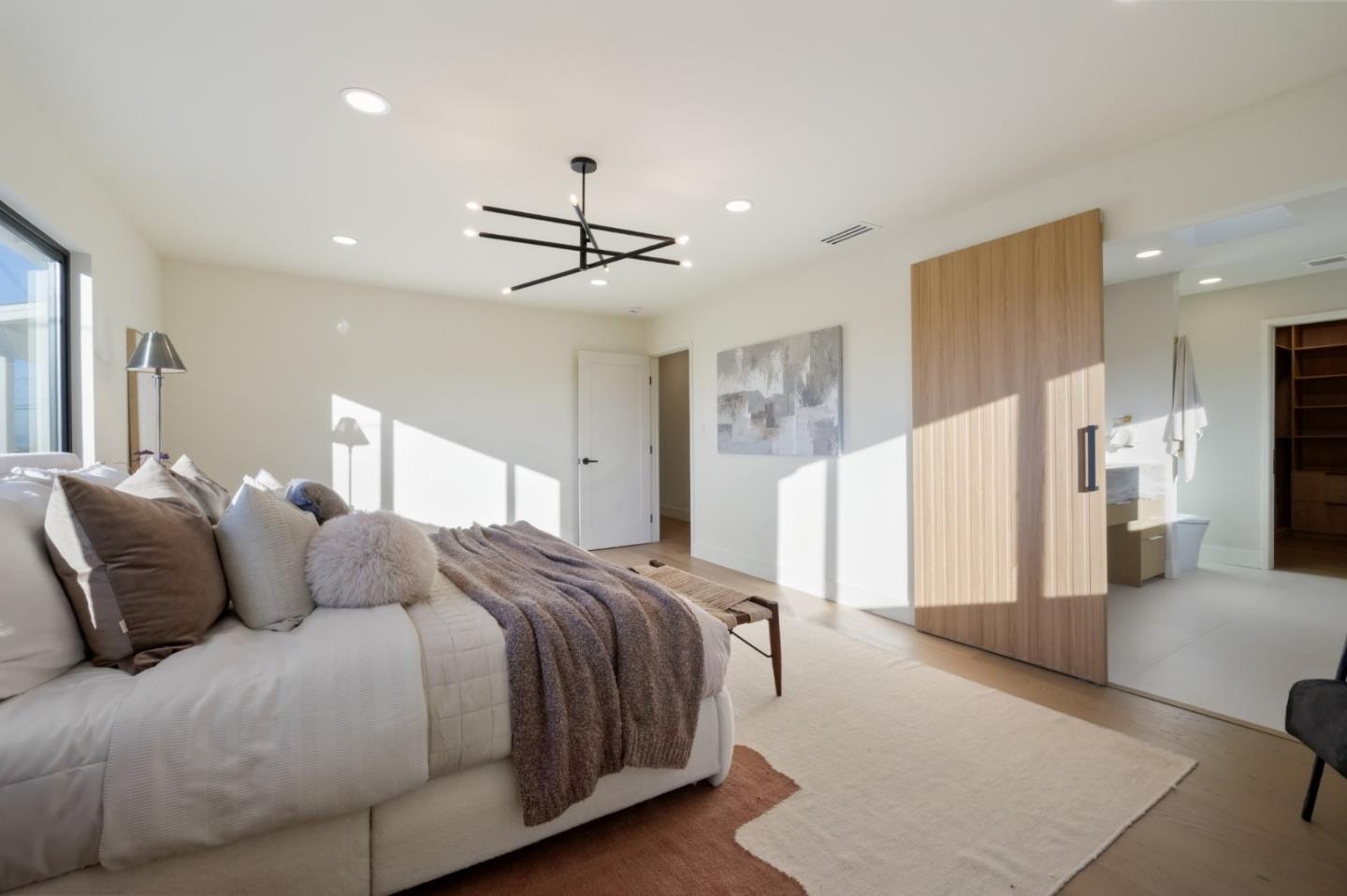 Detail Gallery Image 32 of 73 For 2741 Belmont Canyon Rd, Belmont,  CA 94002 - 4 Beds | 2/1 Baths