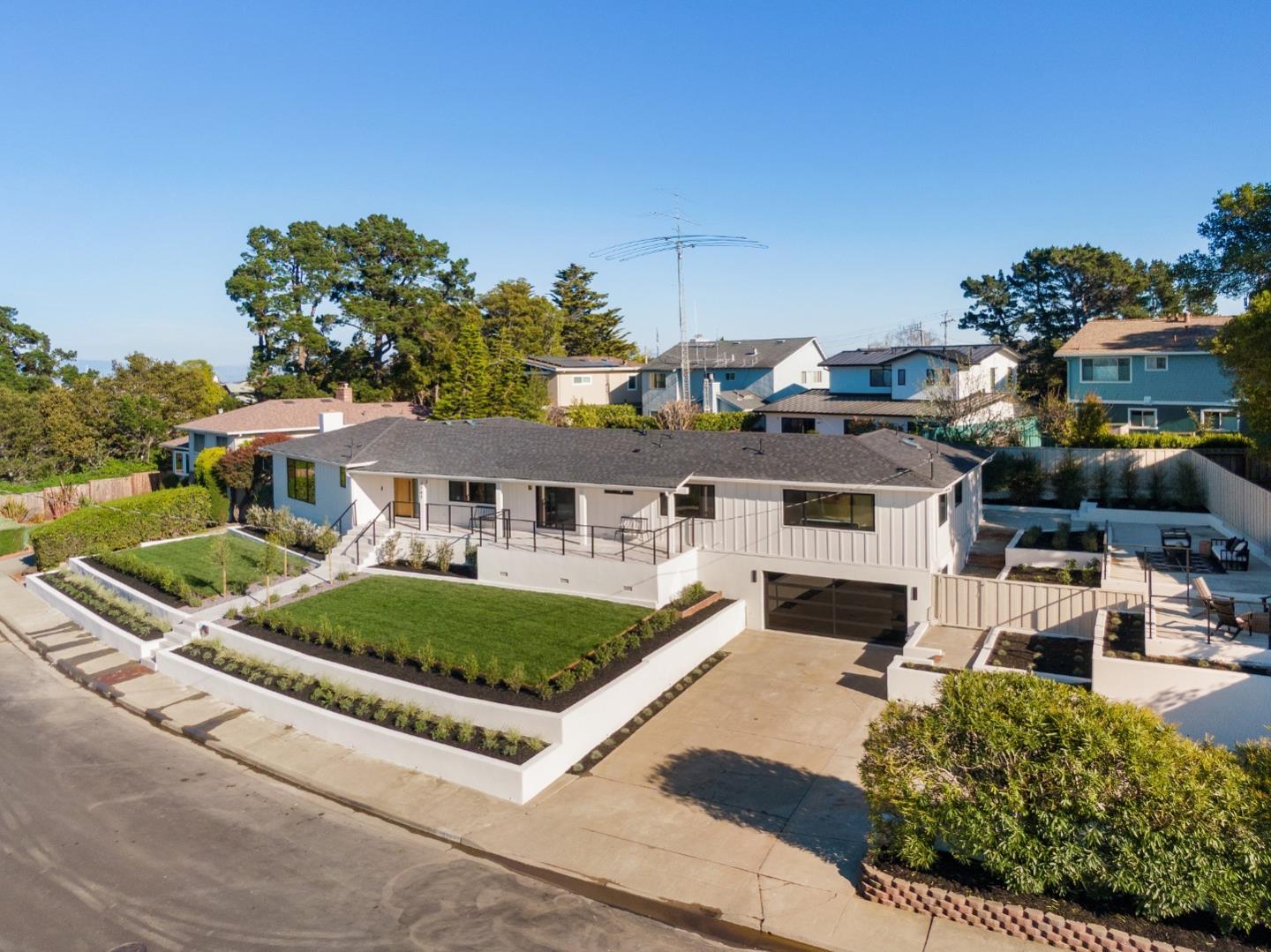 Detail Gallery Image 60 of 73 For 2741 Belmont Canyon Rd, Belmont,  CA 94002 - 4 Beds | 2/1 Baths