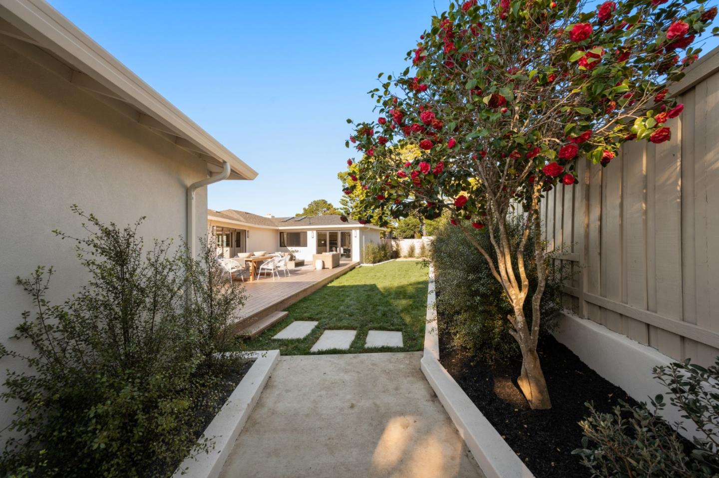 Detail Gallery Image 62 of 73 For 2741 Belmont Canyon Rd, Belmont,  CA 94002 - 4 Beds | 2/1 Baths