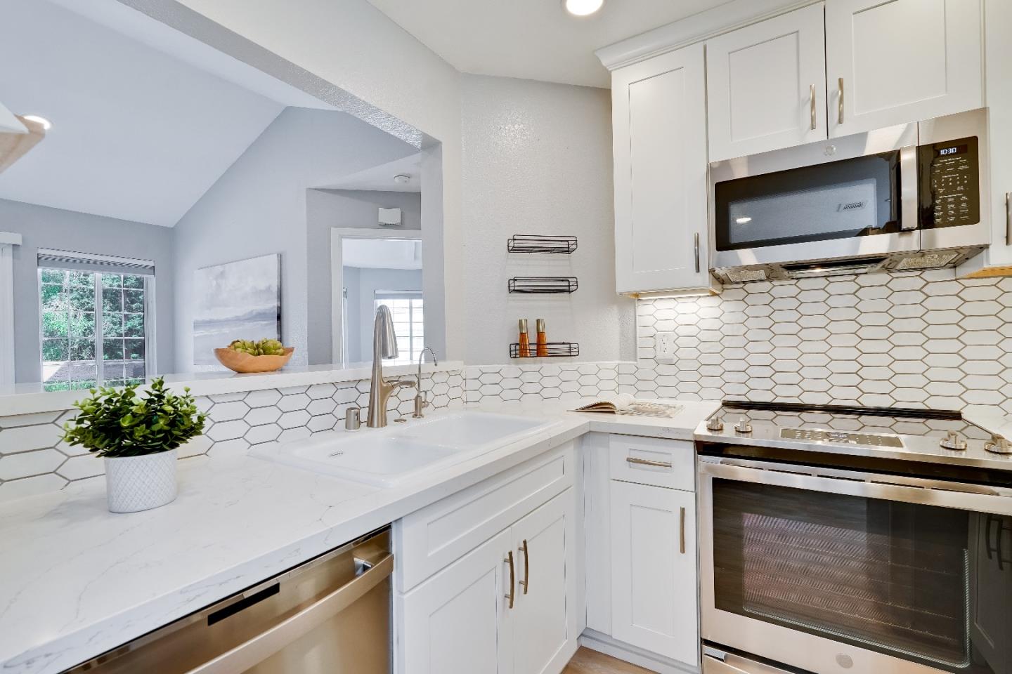 Detail Gallery Image 6 of 11 For 744 Northrup St #542,  San Jose,  CA 95126 - 1 Beds | 1 Baths